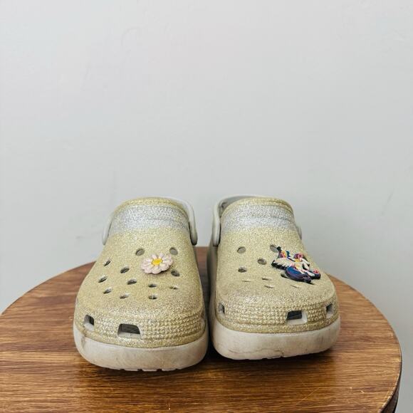 CROCS Gold Glitter Slip On Clogs With Charms Girls Size 1 - Picture 2 of 9